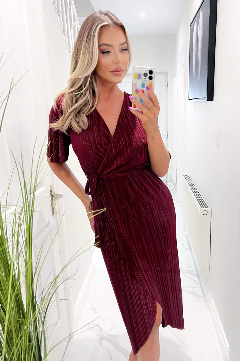open lace back dress GG3408 Burgundy Pleated Skirt – La Elegant