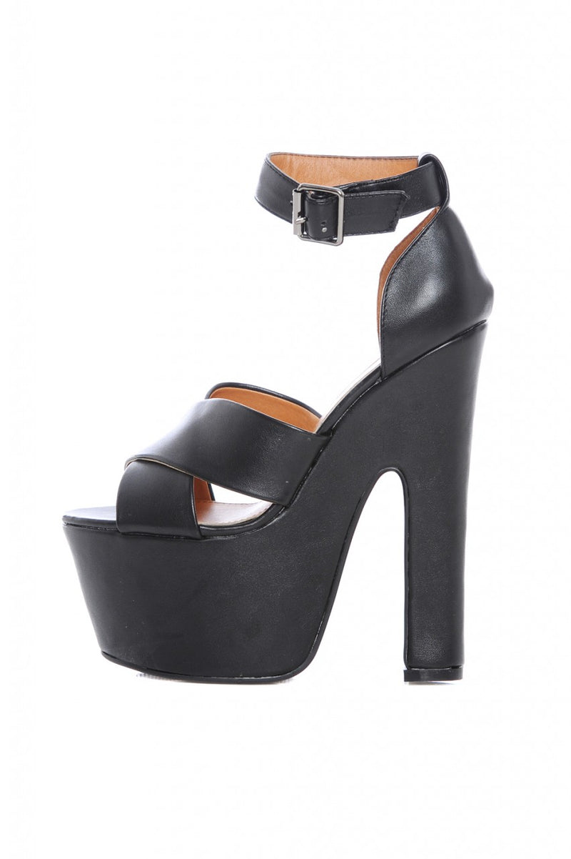 Thick Cross Over Strap Shoe